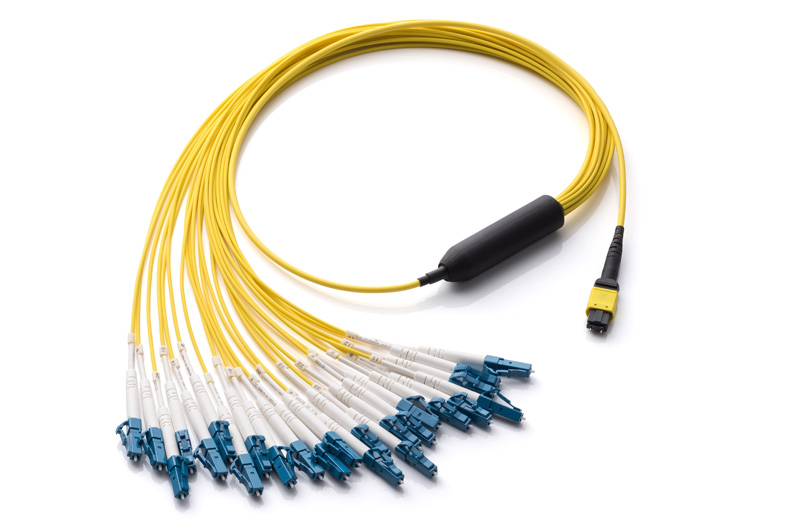 24f mpo lc hydra cable